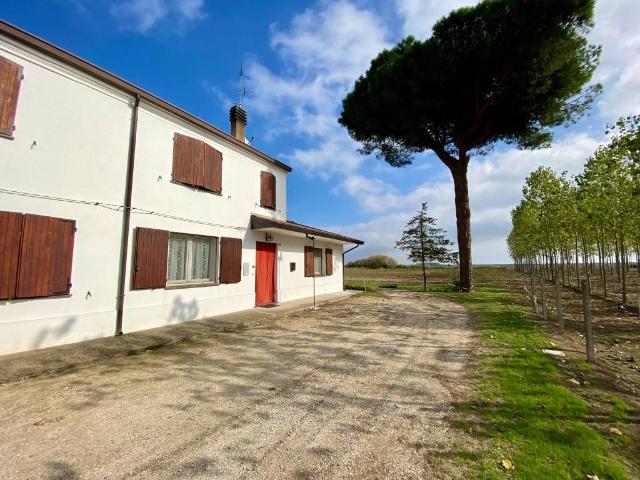 Villa in vendita a Comacchio FE