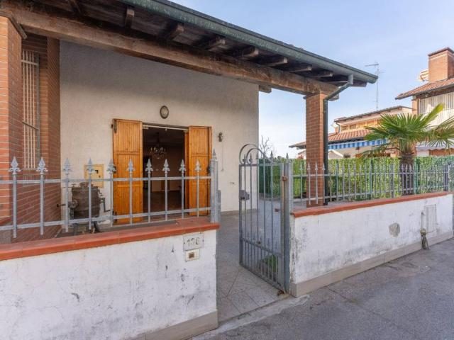 Villa in vendita a Comacchio FE