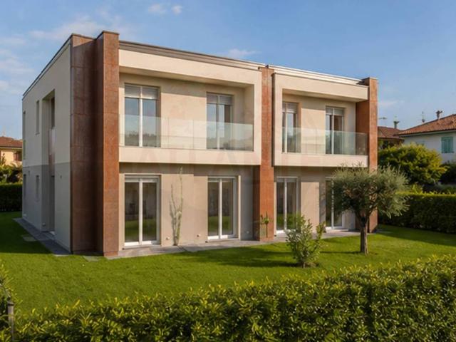 Villa in vendita a Comezzano Cizzago BS