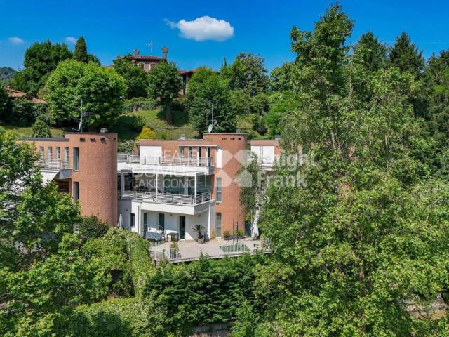 Villa in vendita a Como CO