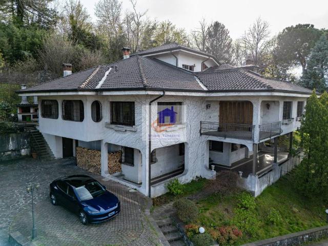Villa in vendita a Como CO