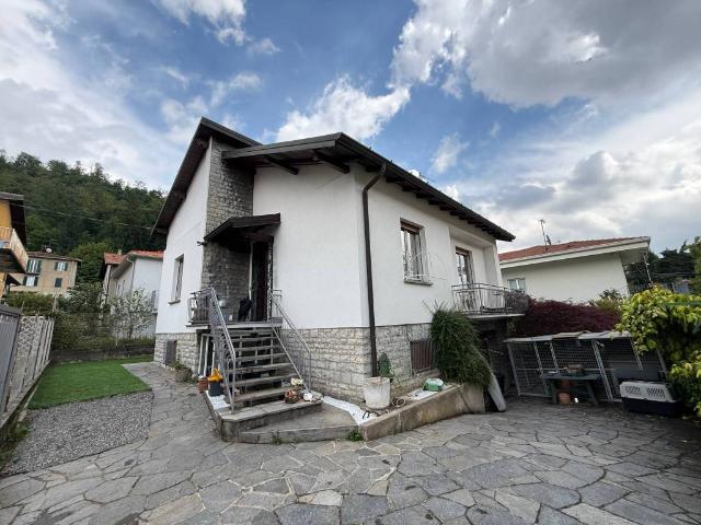 Villa in vendita a Como CO