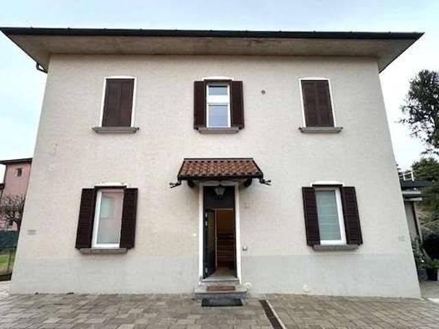 Villa in vendita a Como CO