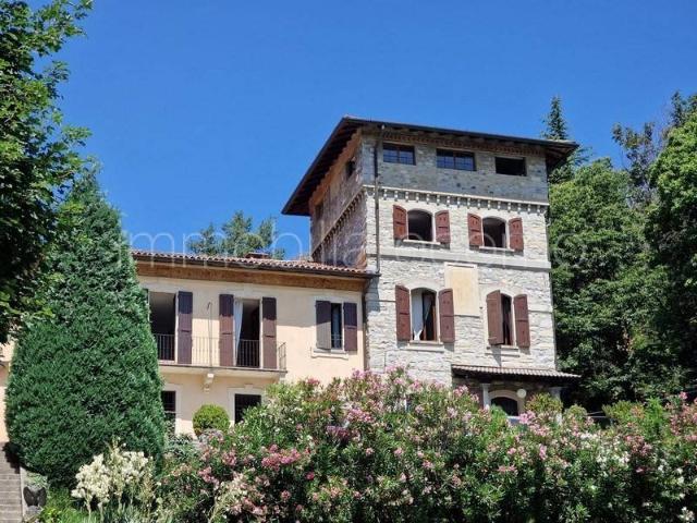 Villa in vendita a Como CO