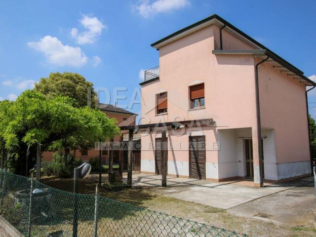 Villa in vendita a Concordia sulla Secchia MO