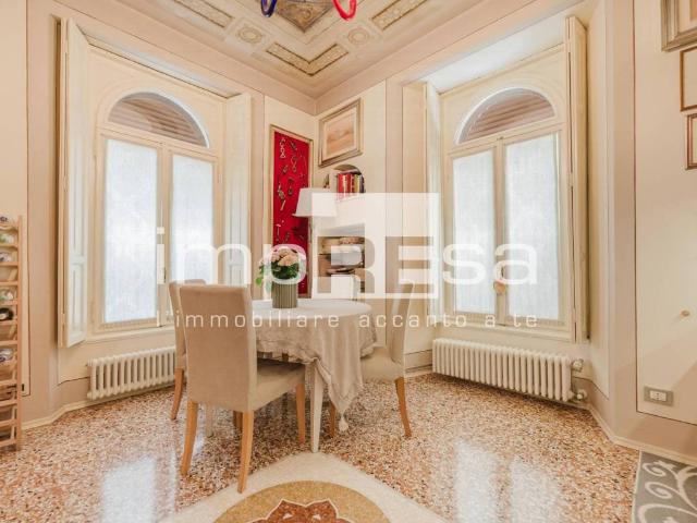 Villa in vendita a Conegliano TV