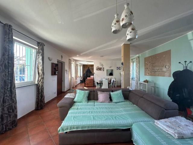 Villa in vendita a Confienza PV
