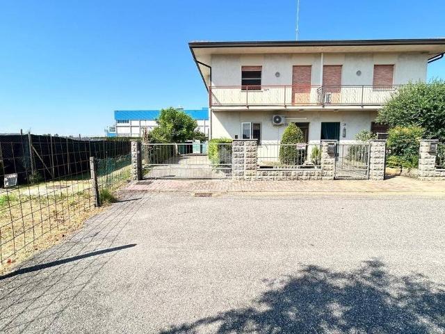Villa in vendita a Conselice RA