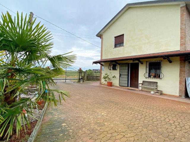 Villa in vendita a Copparo FE