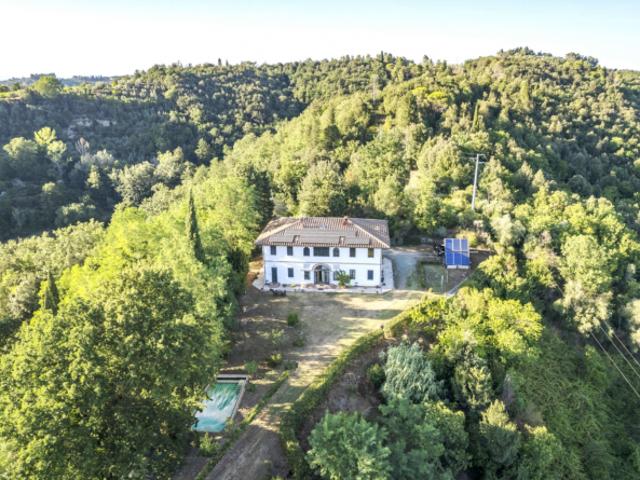 Villa in vendita a Corazzano San Miniato 485 mq Rif: 1244238