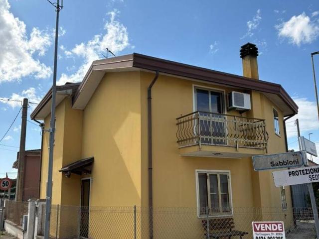 Villa in vendita a Corbola RO