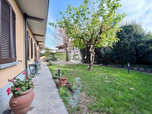 Villa in vendita a Corbetta MI
