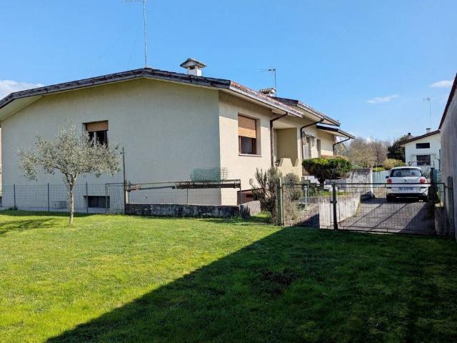Villa in vendita a Cordenons PN