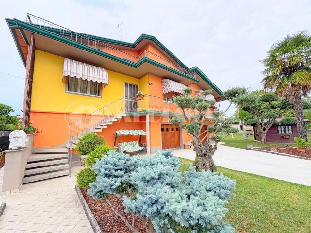 Villa in vendita a Cordenons PN