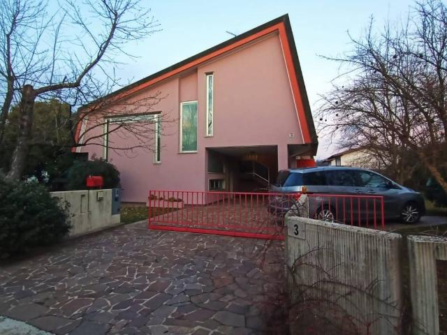 Villa in vendita a Corno di Rosazzo UD