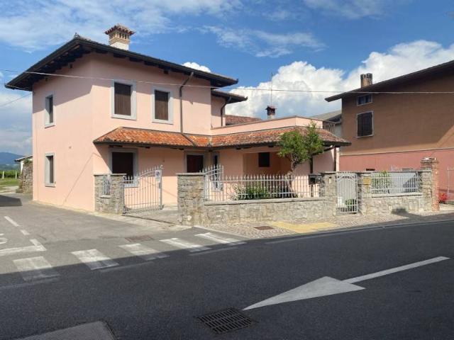 Villa in vendita a Corno di Rosazzo UD