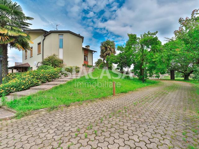 villa in vendita a Cornate d'Adda