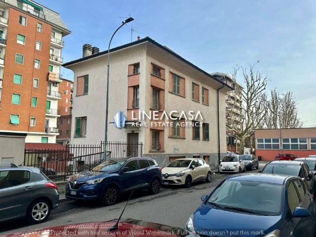 Villa in vendita a Corsico MI