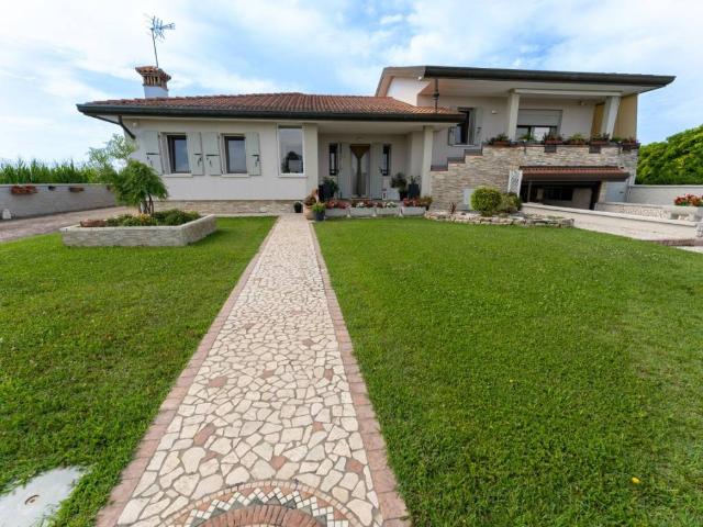 Villa in vendita a Correzzola PD