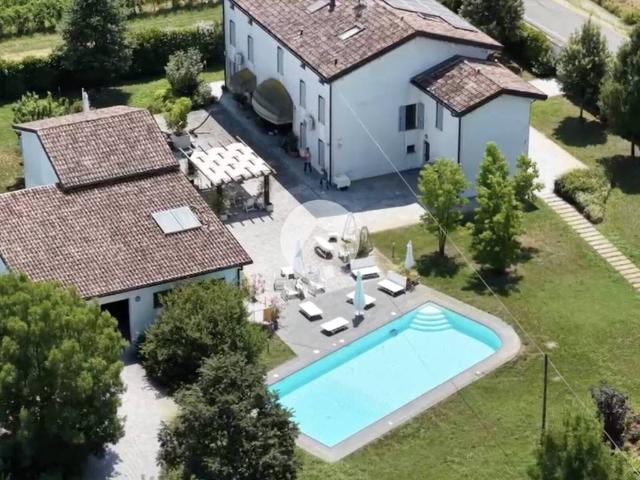 Villa in vendita a Correggio RE