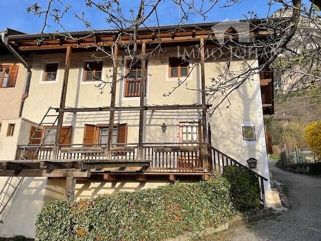 Villa in vendita a Cortaccia sulla Strada del Vino BZ