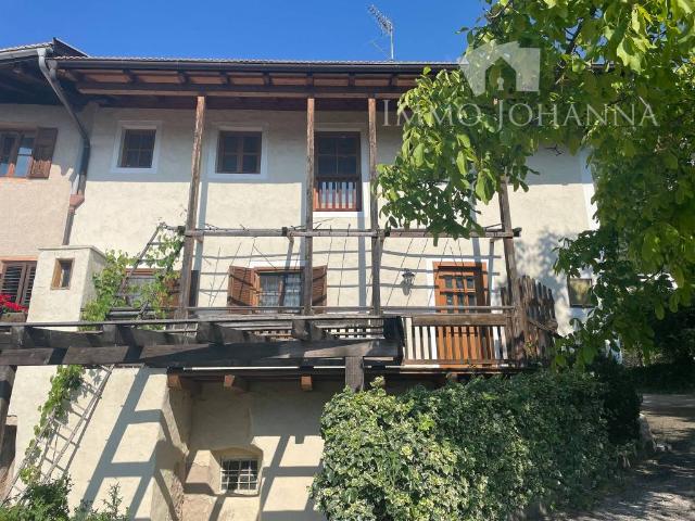 Villa in vendita a Cortaccia sulla Strada del Vino BZ