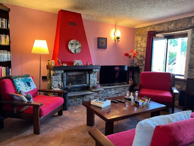 Villa in vendita a Corte Brugnatella PC