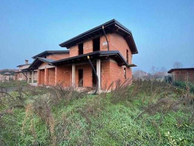 Villa in vendita a Corte de' Cortesi con Cignone CR