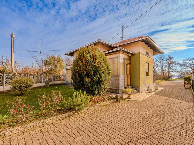 Villa in vendita a Cossato BI