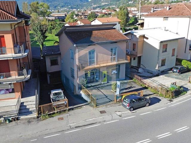Villa in vendita a Costa Volpino BG
