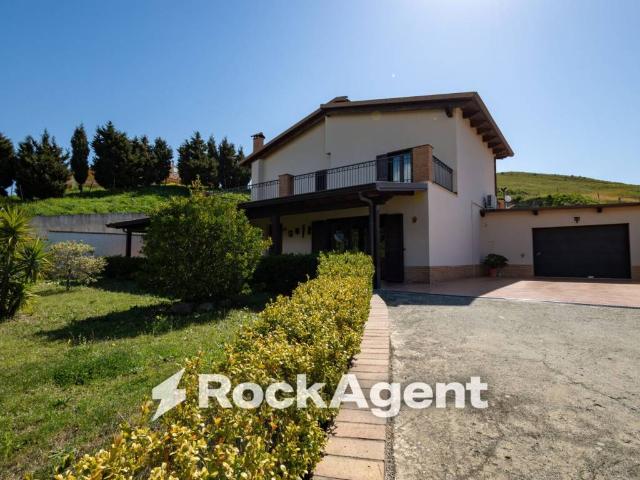 Villa in vendita a Catanzaro CZ