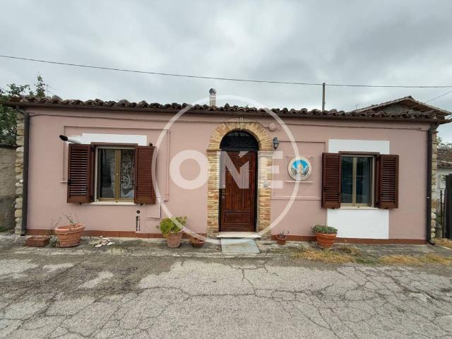 Villa in vendita a Catignano PE
