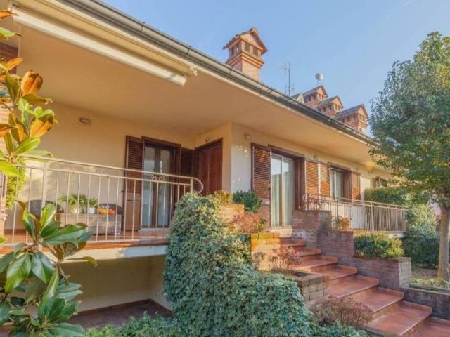 Villa in vendita a Cava Manara PV