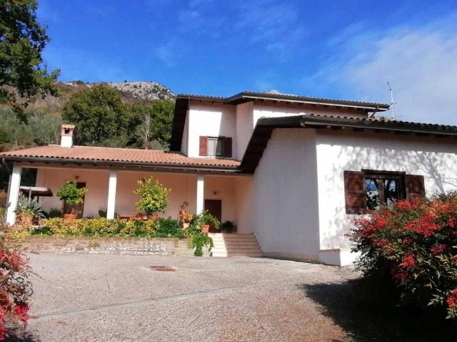 Villa in vendita a Cave RM