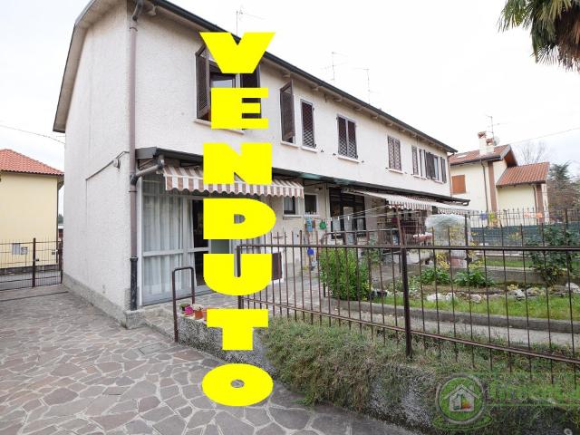 VILLA in VENDITA a CAVENAGO DI BRIANZA di 3 vani