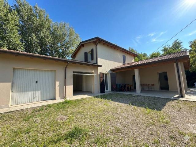 Villa in vendita a Cavezzo MO