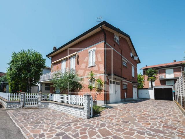 Villa in Vendita a Cavriago