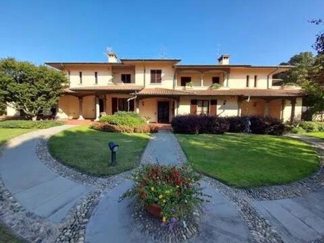 Villa in vendita a Cazzago San Martino BS
