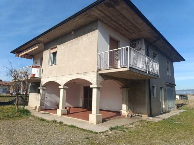 Villa in vendita a Cazzago San Martino BS