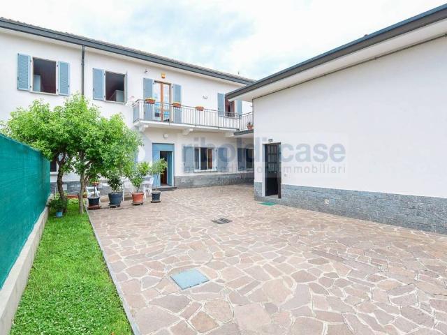Villa in vendita a Cabiate CO
