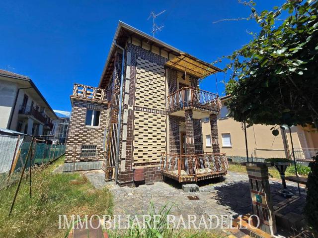 Villa in vendita a Cadorago CO