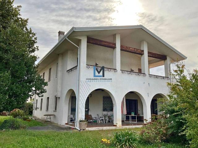 Villa in vendita a Caerano di San Marco TV