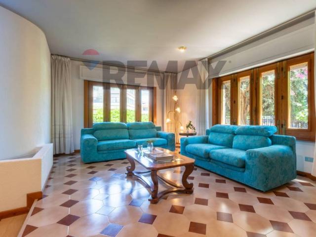 Villa in vendita a Cagliari CA