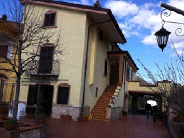 Villa in vendita a Caiazzo CE