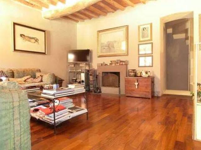 Villa in vendita a Calci PI