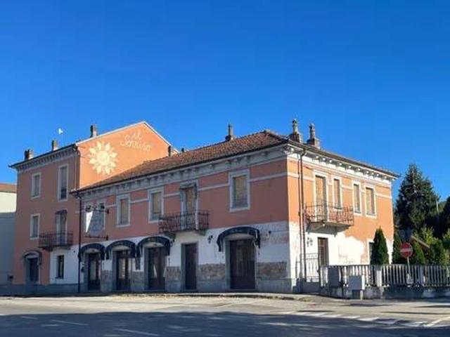 Villa in vendita a Calamandrana AT