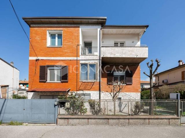 Villa in vendita a Calderara di Reno BO