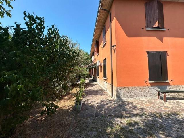 Villa in vendita a Calderara di Reno BO