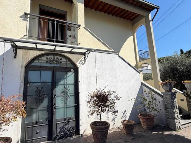Villa in vendita a Calenzano FI