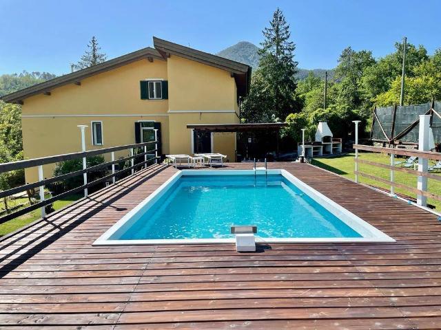 Villa in vendita a Calice al Cornoviglio SP